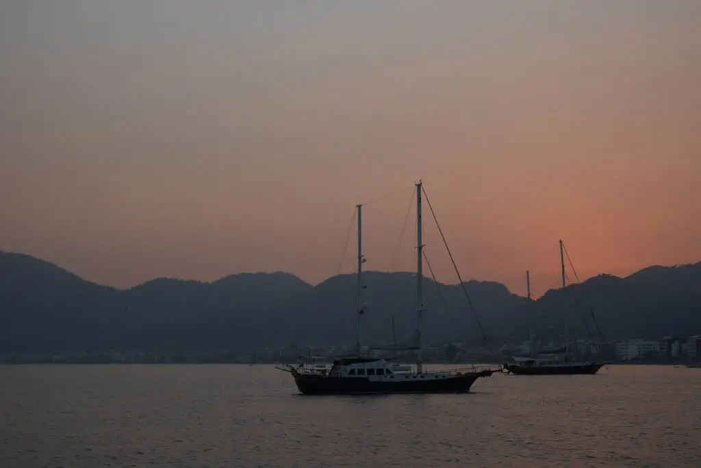 Podróż do Marmaris: odkryj raj na turkusowym wybrzeżu Turcji