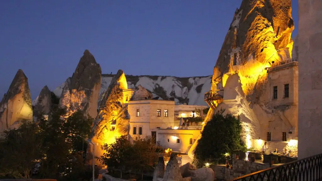 Cappadocia,Cappadocia Travel Guide,Things To Do In Cappadocia,Restaurants In Cappadocia,Attractions In Cappadocia,Hotels In Cappadocia | Utravel Turkey Kapadokya otelleri: müze otel, argos in cappadocia, cappadocia cave suites, sultan cave suites ve kelebek special cave otel.